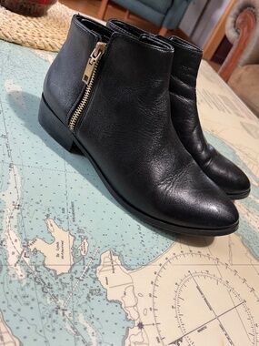 Aldo Black Leather Ankle Boots with Zipper